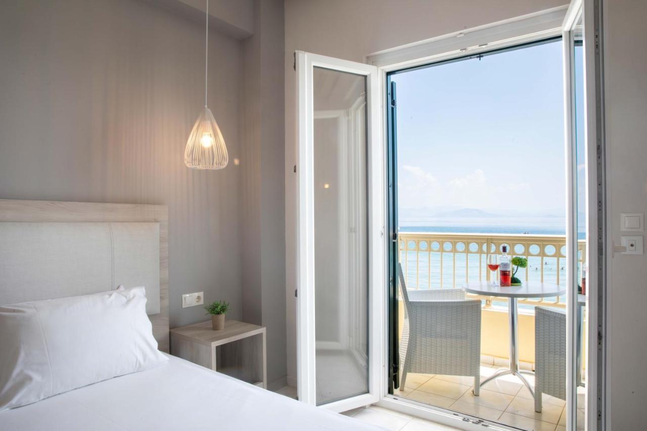 Hotel Rossis Mesongí エクステリア 写真