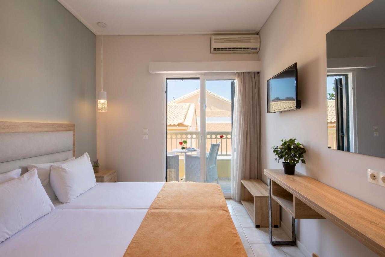 Hotel Rossis Mesongí エクステリア 写真
