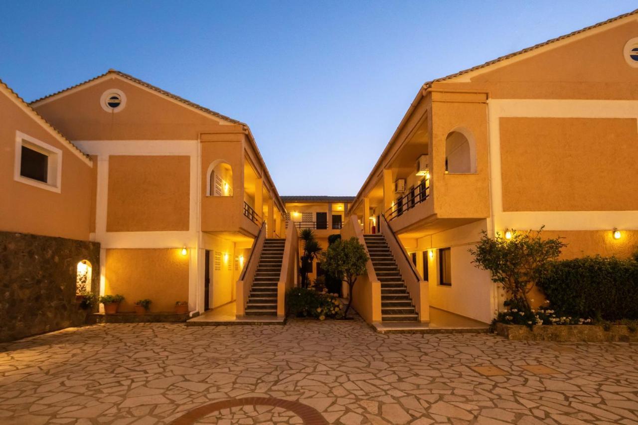 Hotel Rossis Mesongí エクステリア 写真