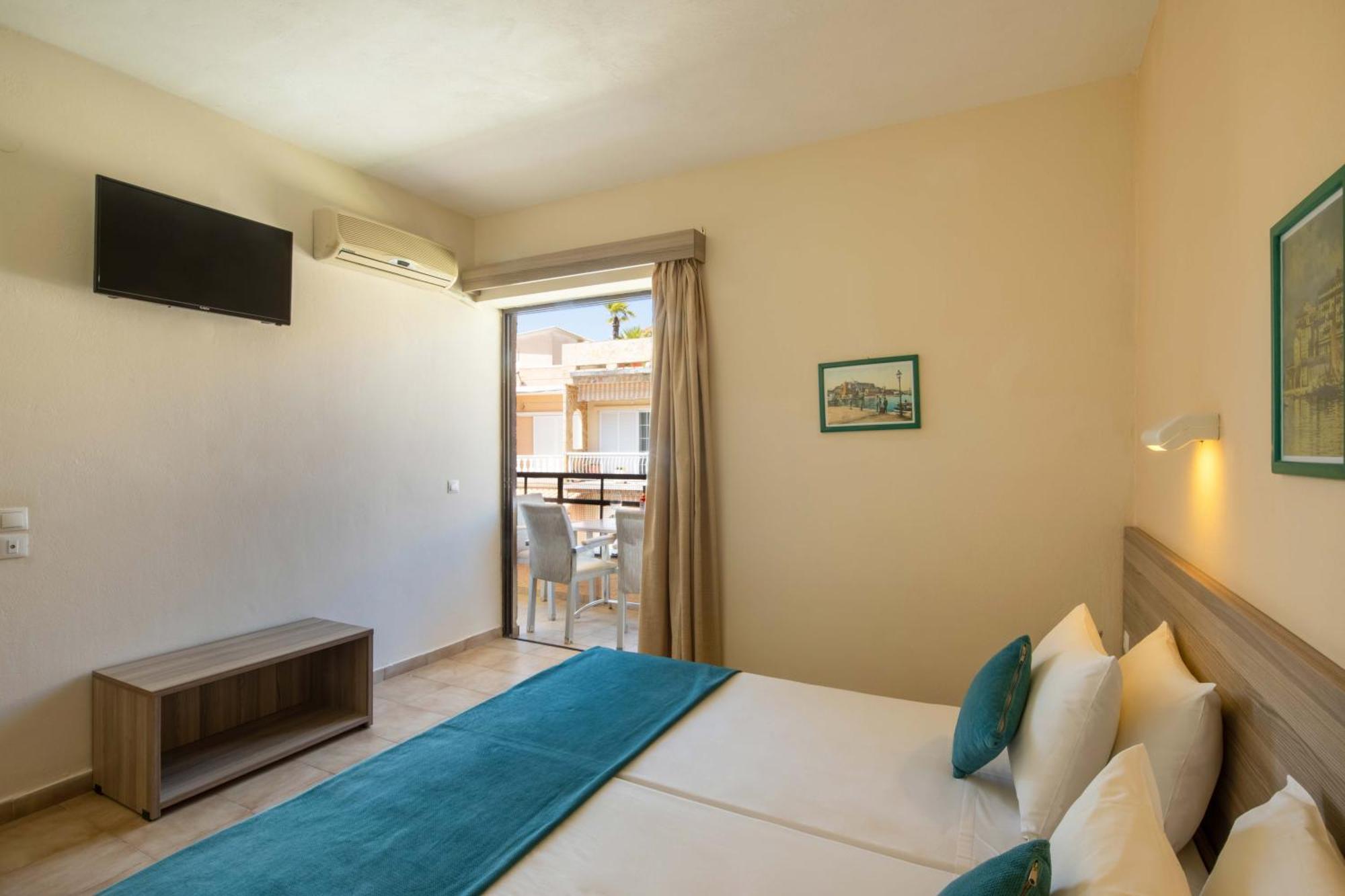 Hotel Rossis Mesongí エクステリア 写真