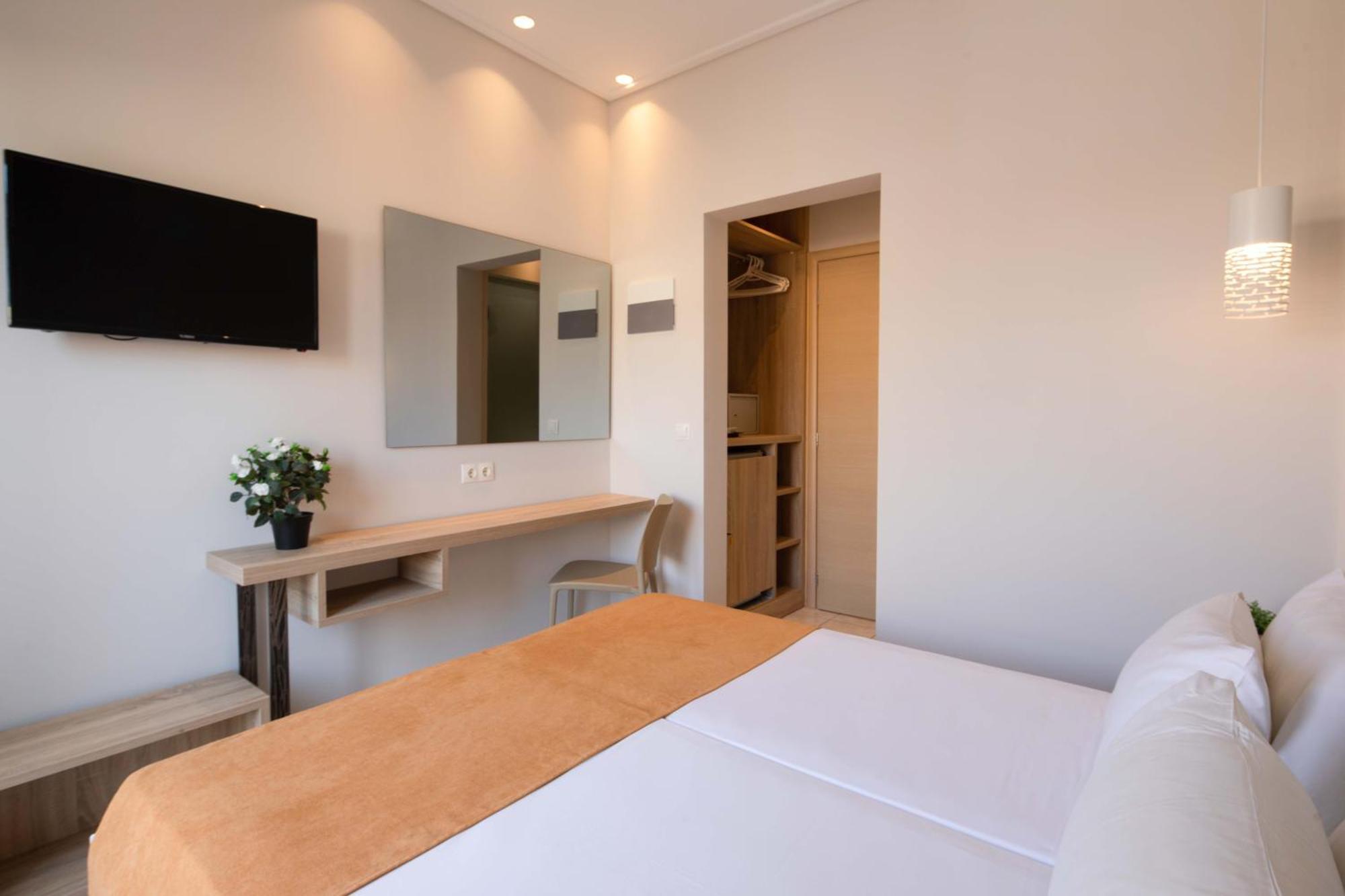 Hotel Rossis Mesongí エクステリア 写真
