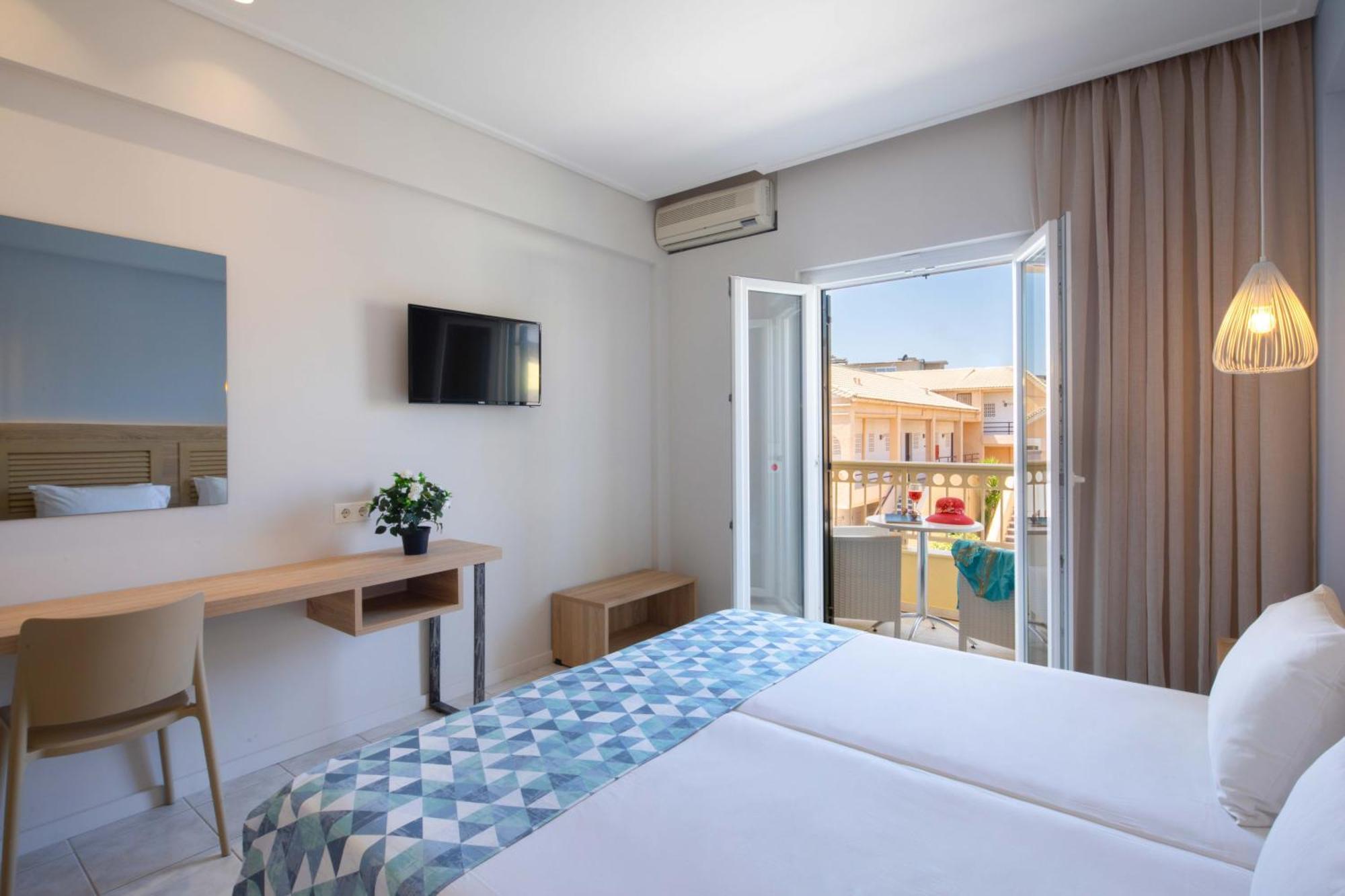 Hotel Rossis Mesongí エクステリア 写真